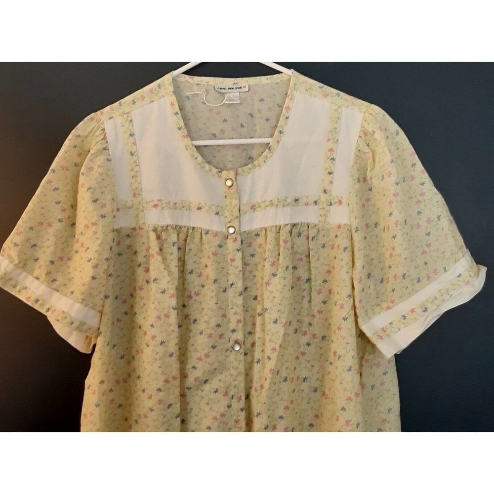 Emma Vintage House Coat sz M Cottage, Country,Grandma,Lounge